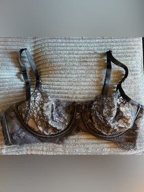 Victoria's Secret Black Lace Underwire Bra